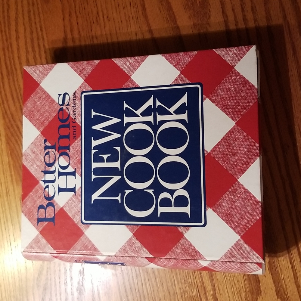 Vintage Better Homes & Gardens "NEW COOKBOOK"